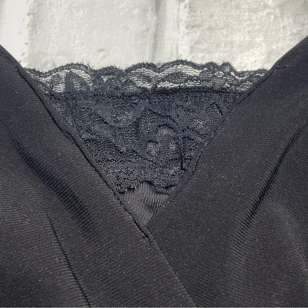 J.R.Nites by Carolin black-top dress with a pink A-line skirt. Size 16. Roses - Picture 9 of 16